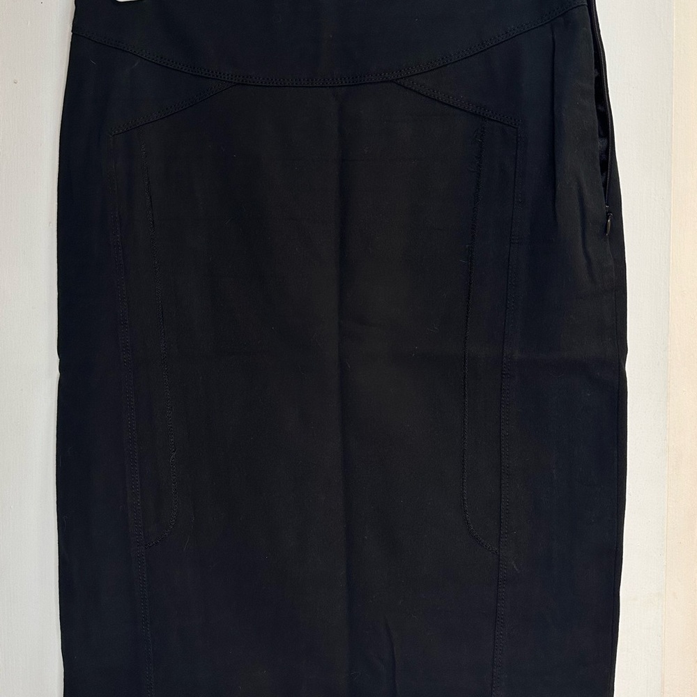 Beate Haymann StreetCouture Black Skirt , sz 8, lined in excellent condition.